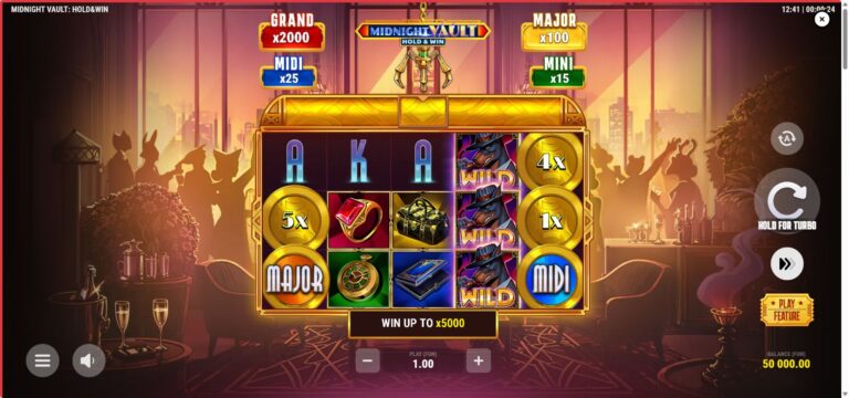 Midnight Vault full landscape gameplay screen