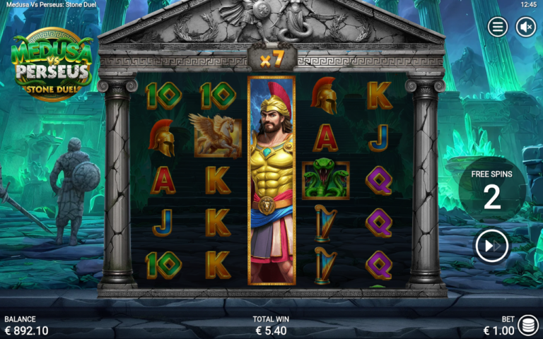Medusa vs Perseus: Stone Duel gameplay