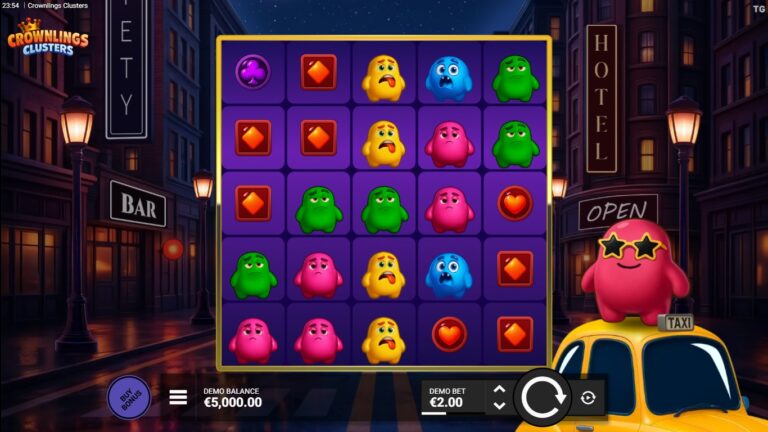 Crownlings Clusters gameplay